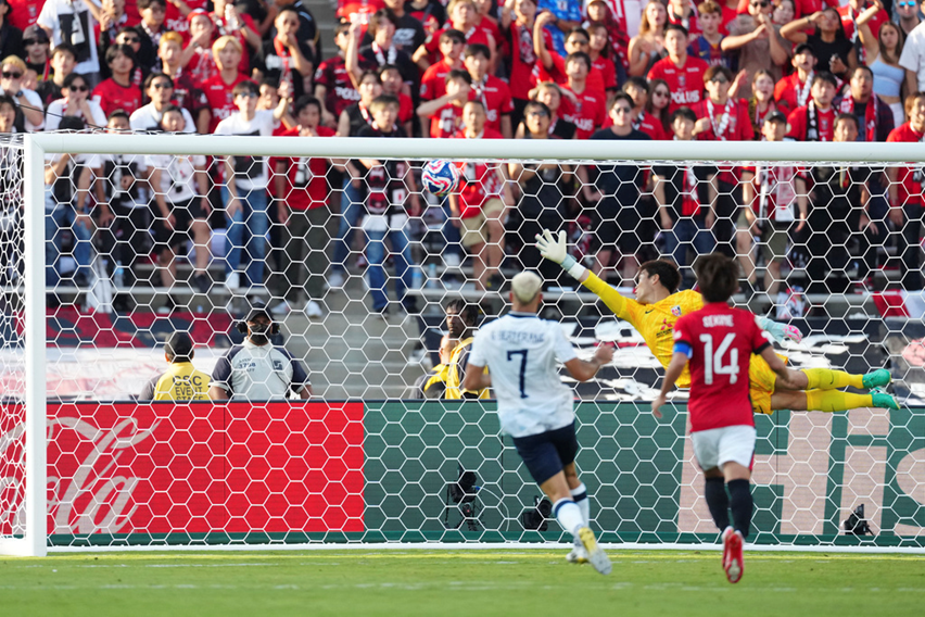MUNDIAL 2025: Eliminado, Urawa Reds não vê a cor da bola e é goleado na última rodada