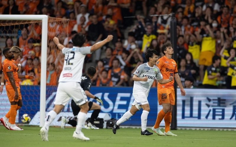 J1 LEAGUE: Kashiwa Reysol vence fora de casa e alcança o líder Kashima Antlers