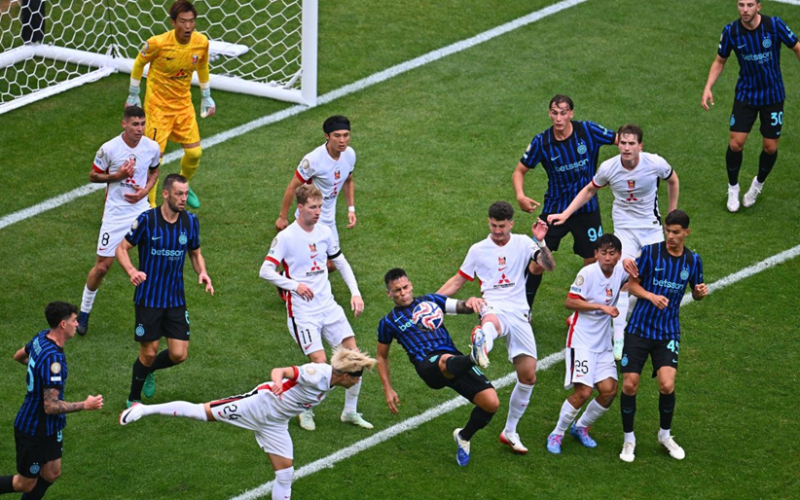 MUNDIAL 2025: Urawa Reds se esforça, mas sofre virada e dá adeus ao campeonato