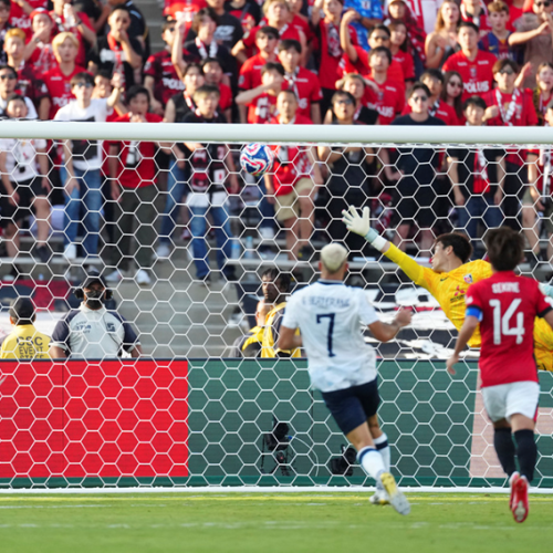 MUNDIAL 2025: Eliminado, Urawa Reds não vê a cor da bola e é goleado na última rodada