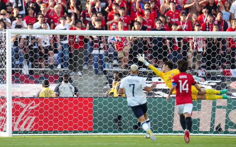 MUNDIAL 2025: Eliminado, Urawa Reds não vê a cor da bola e é goleado na última rodada