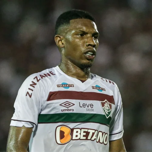 Fifa barra registro, e Lelê não poderá atuar no Nagoya Grampus em 2025